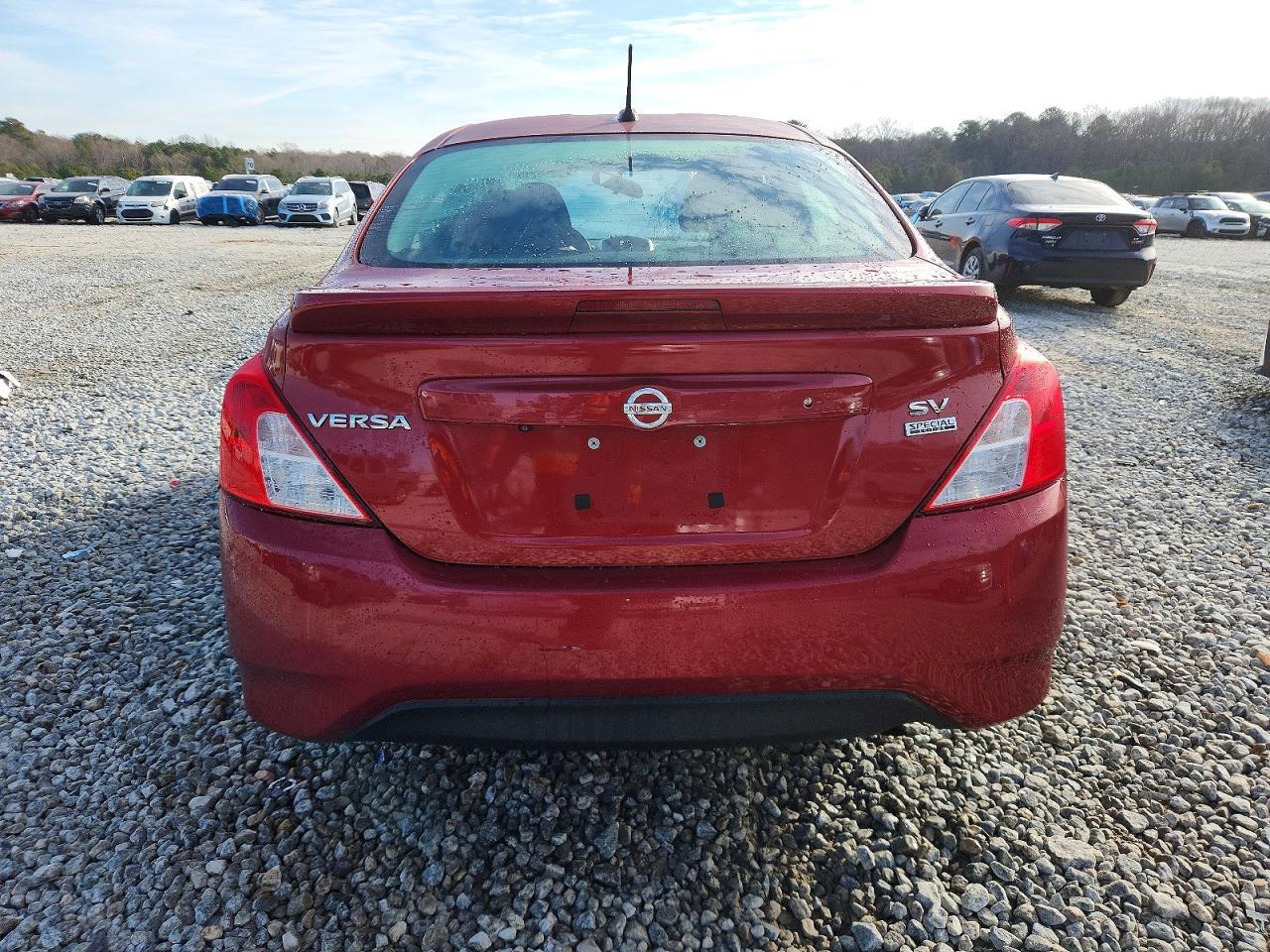 2018 Nissan Versa Sv - Image 6