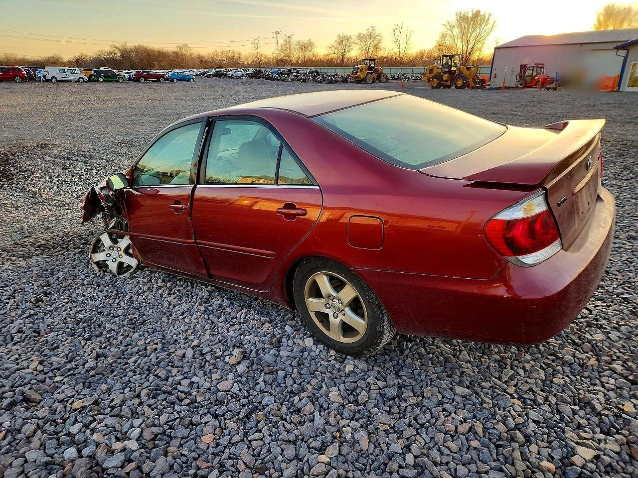 2005 Toyota Camry Le - Фото 2
