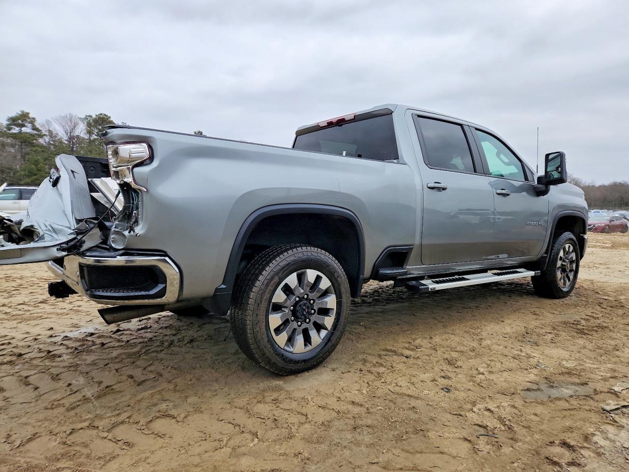 2025 Chevrolet Silverado K2500 Heavy Duty Lt - Image 3