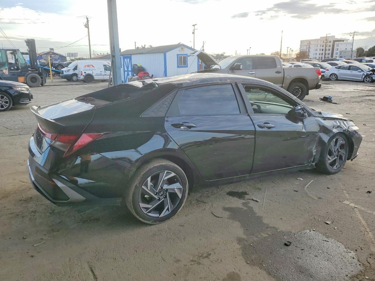 2025 Hyundai Elantra Sel Sport - Image 3