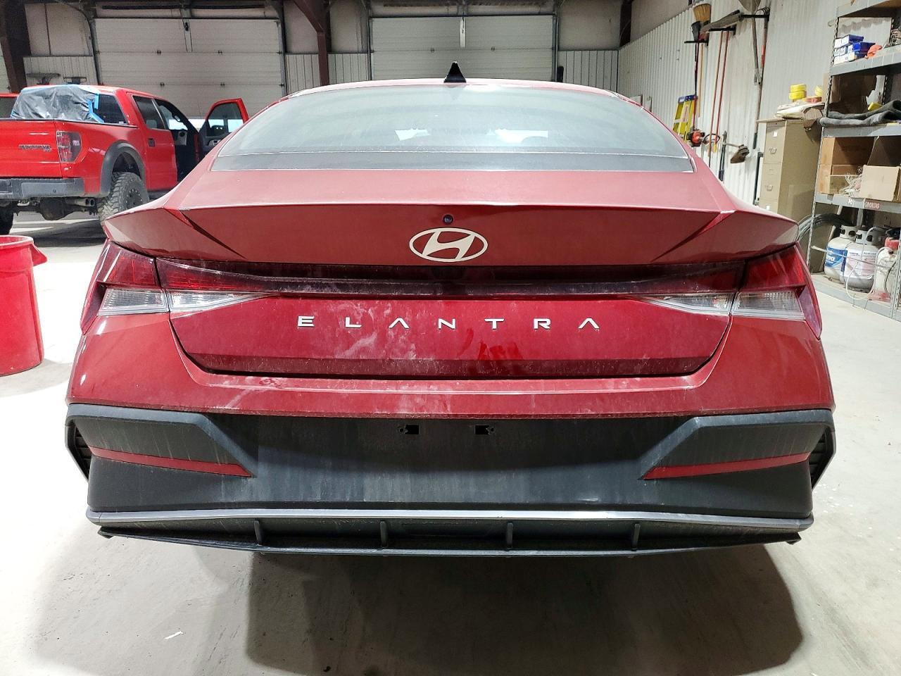 2024 Hyundai Elantra Sel - Image 6