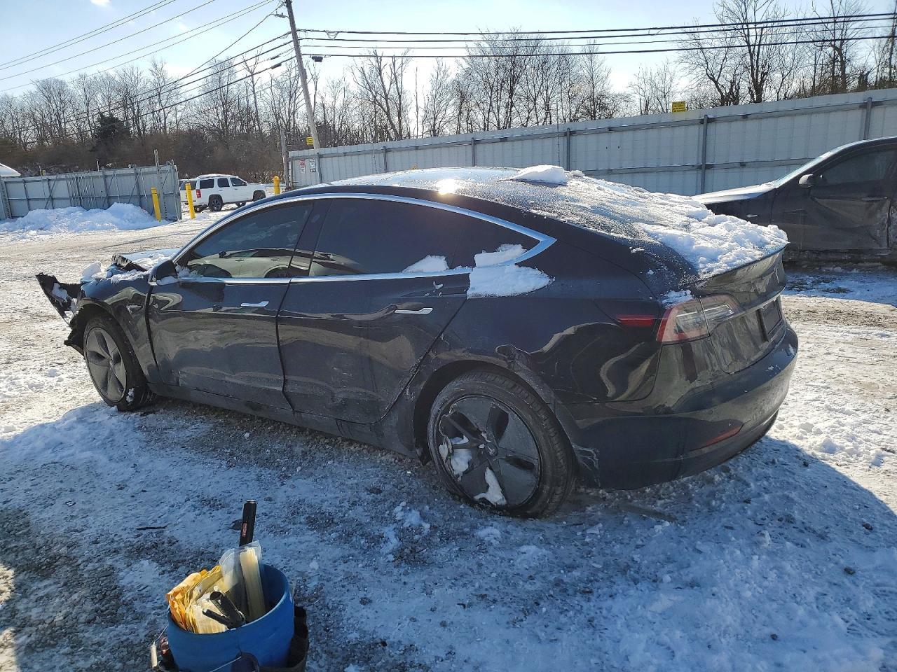 2018 Tesla Model 3 - Image 2
