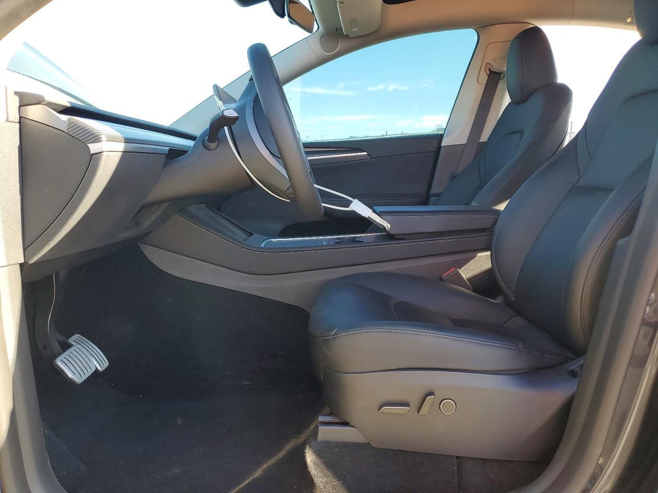2024 Tesla Model Y - Image 7