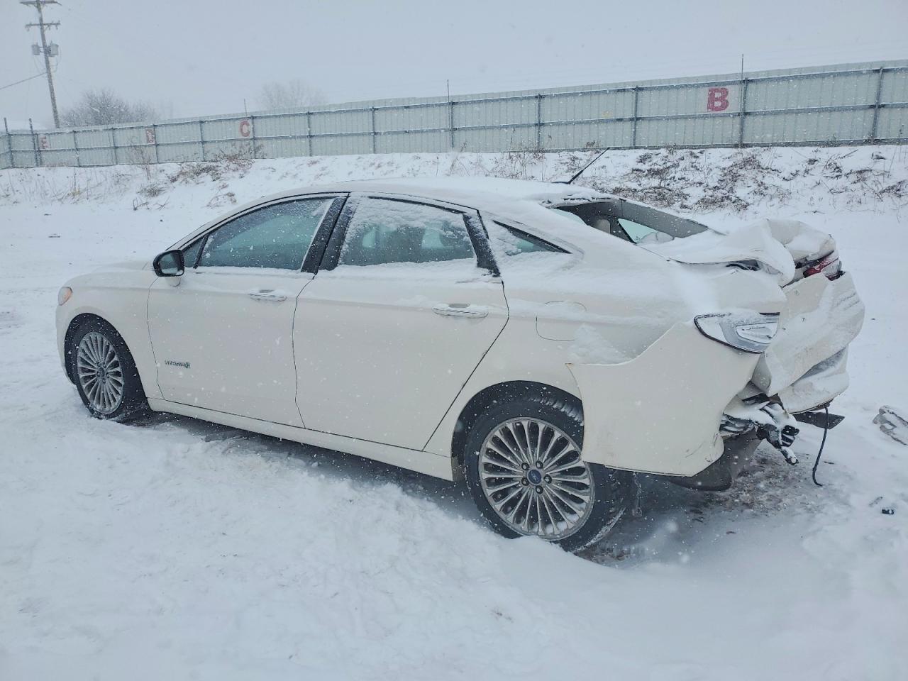 2014 Ford Fusion Titanium Hev - Image 2