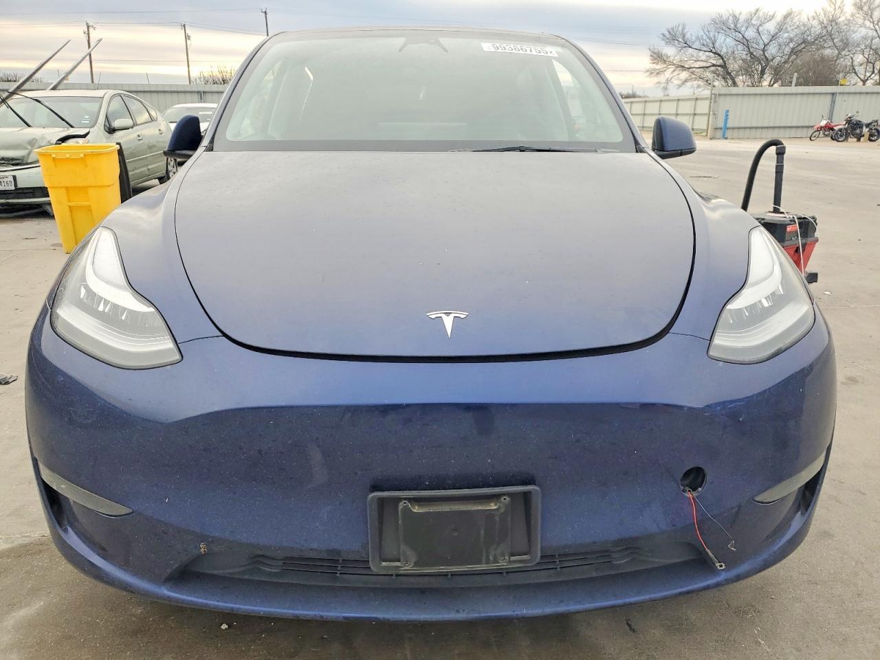 2023 Tesla Model Y - Image 5