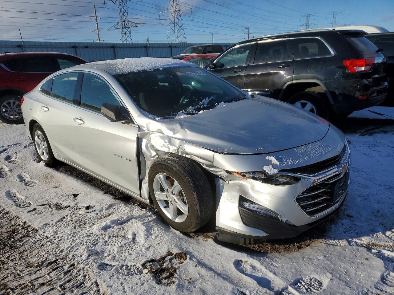 2021 Chevrolet Malibu Ls - Фото 4