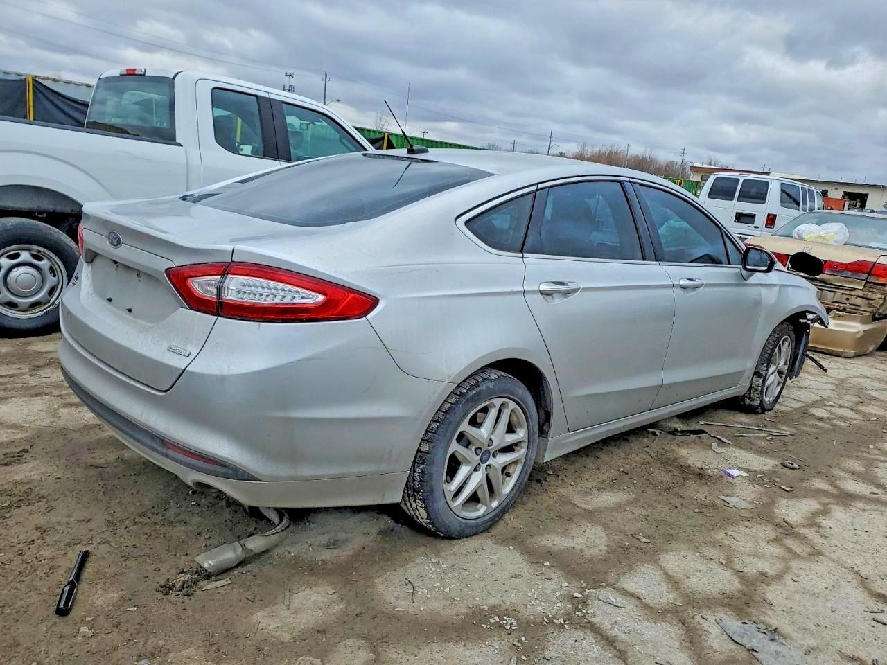 2016 Ford Fusion Se - Image 3