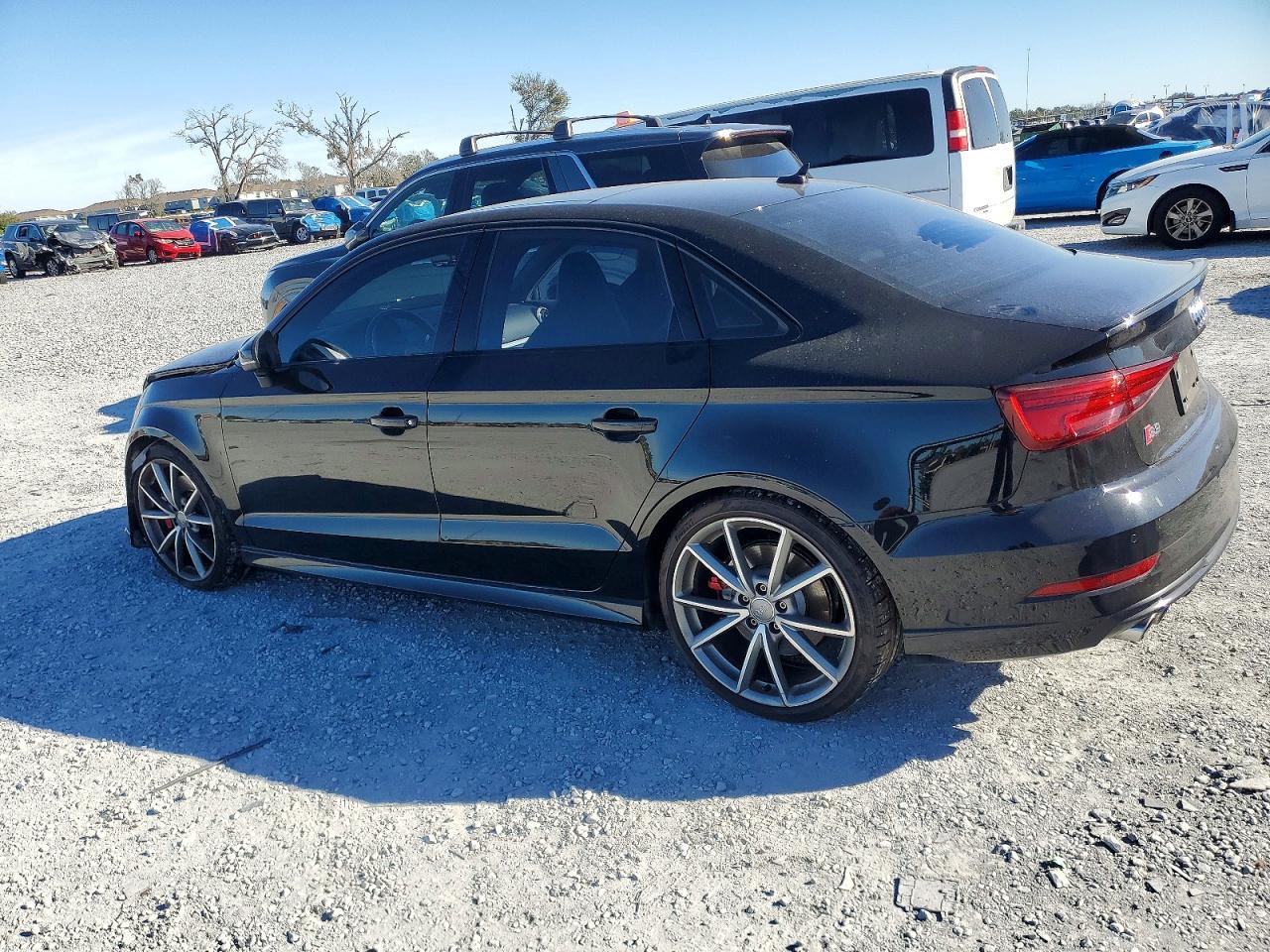 2018 Audi S3 Premium Plus - Фото 2