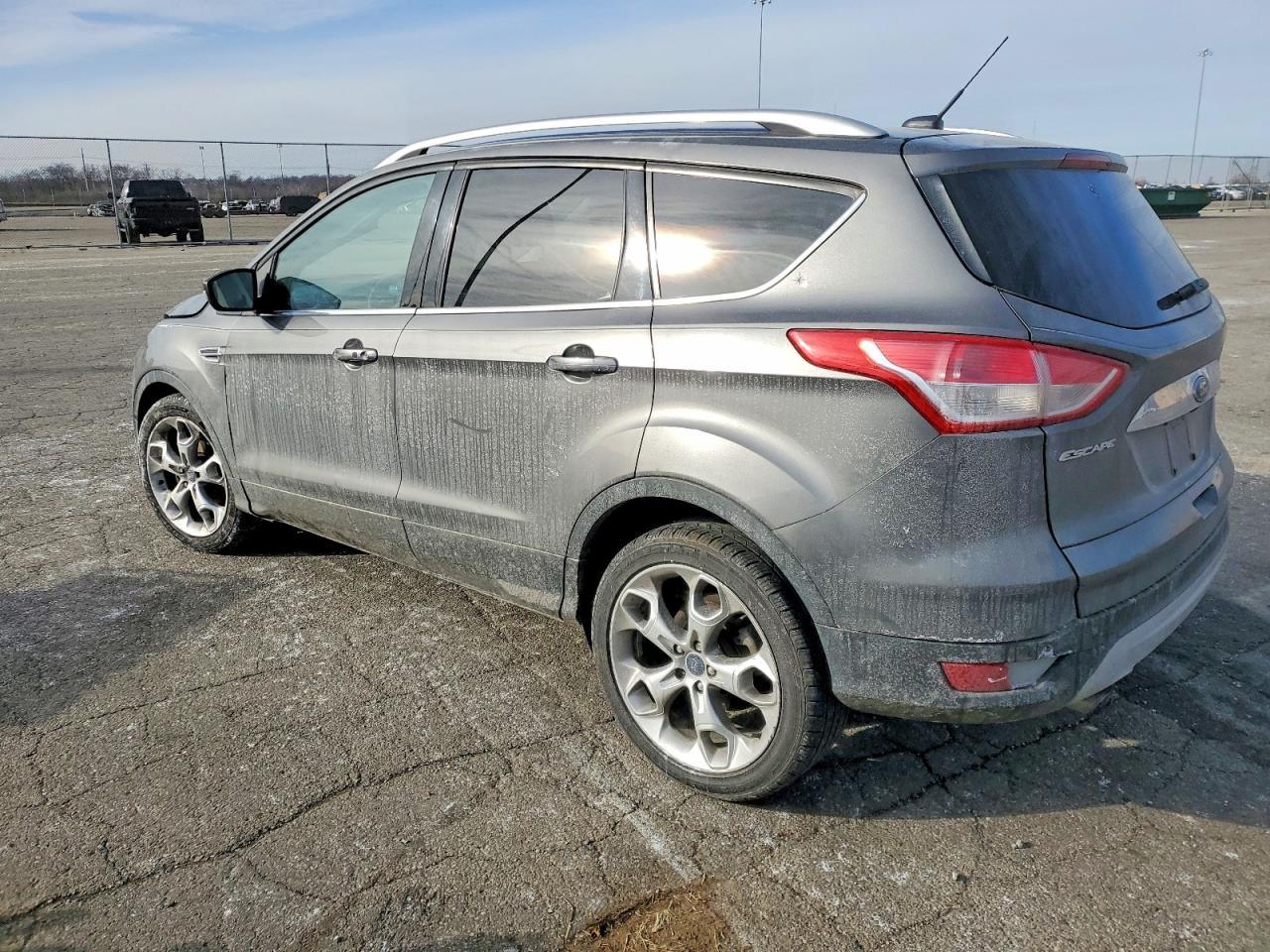 2014 Ford Escape Titanium - Фото 2