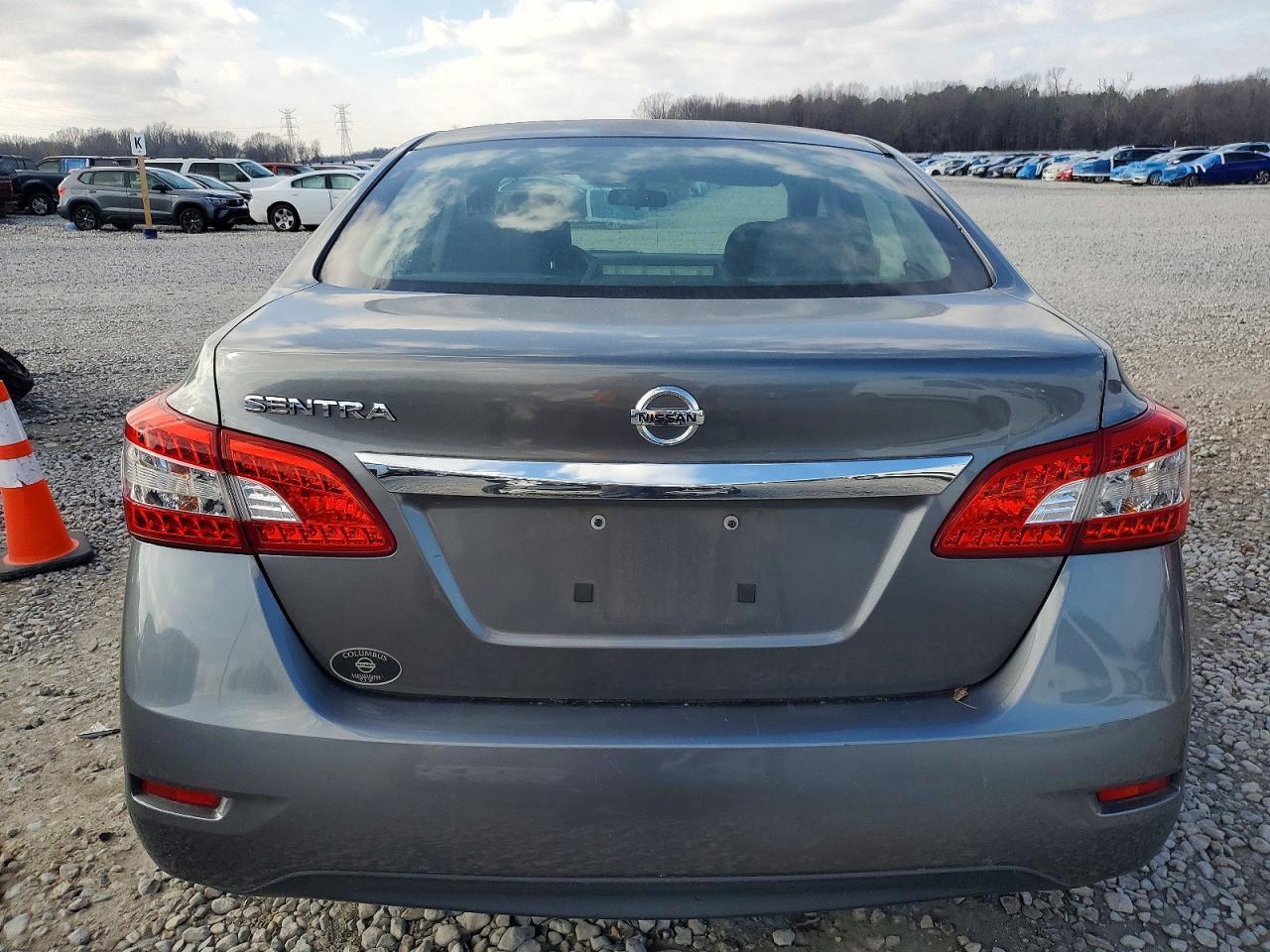 2015 Nissan Sentra S - Image 6