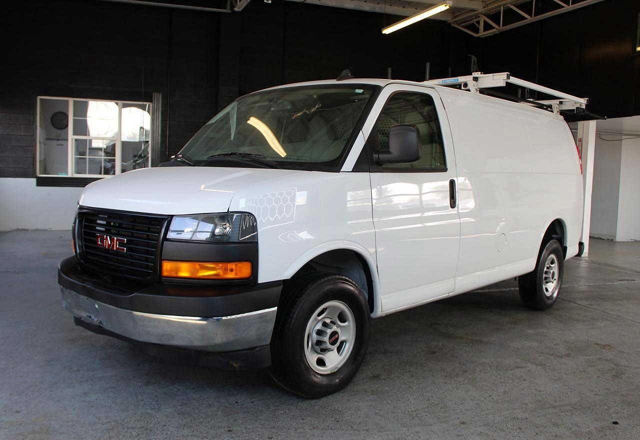 2023 GMC Savana G2500 - Фото 2