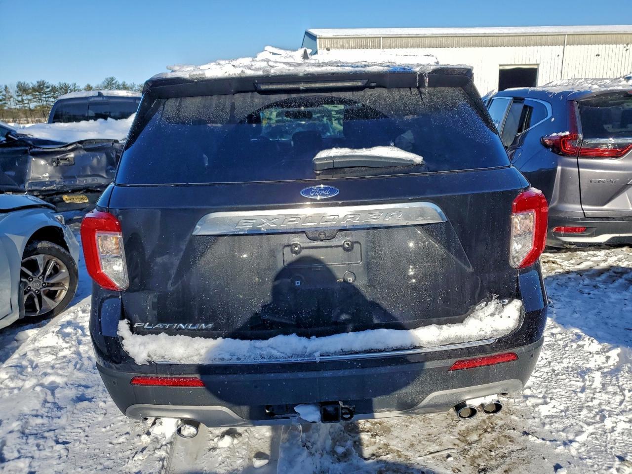 2022 Ford Explorer Platinum - Image 6