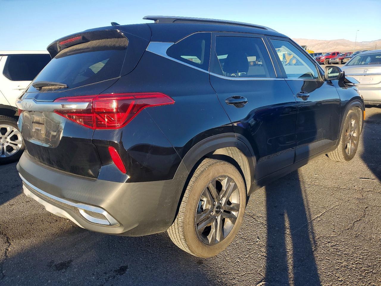 2023 Kia Seltos S - Image 3