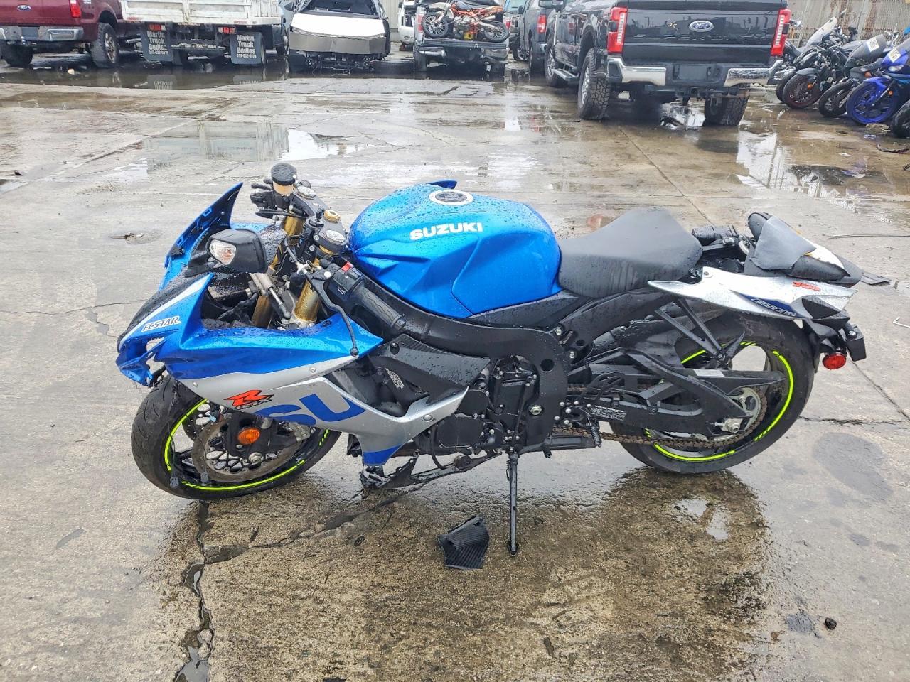 2023 Suzuki Gsx-R750 - Фото 3