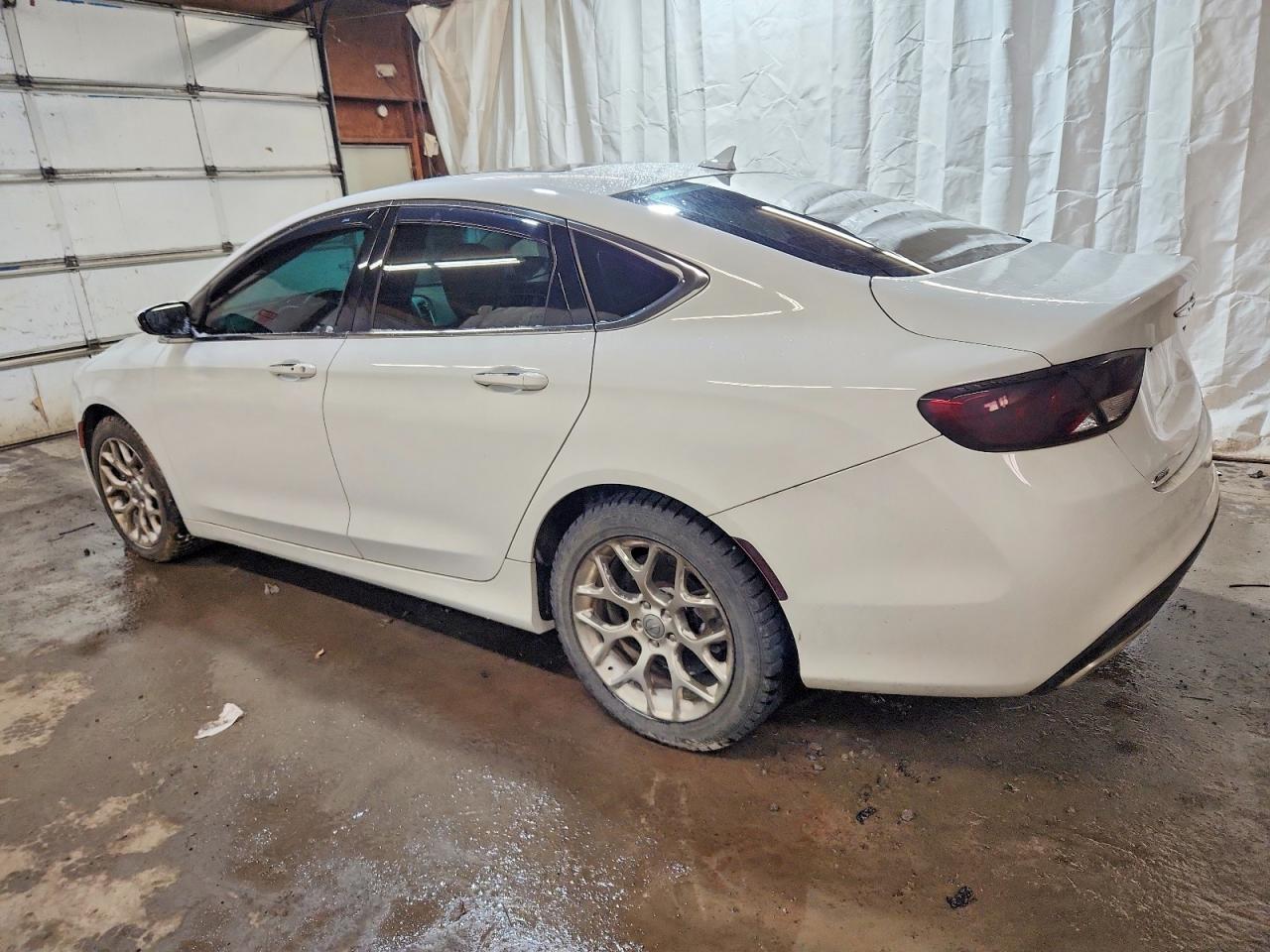 2015 Chrysler 200 C - Фото 2