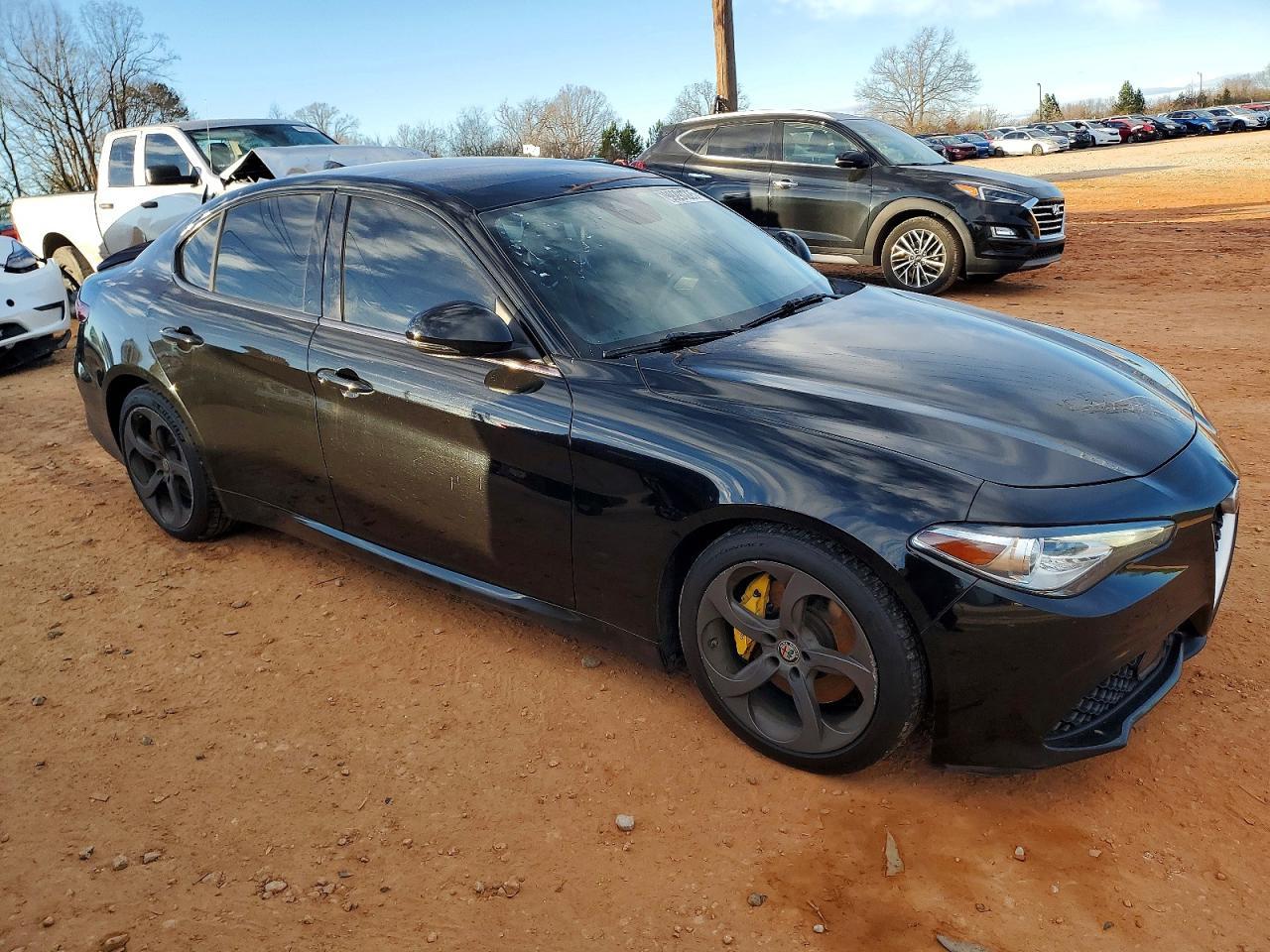 2017 Alfa Romeo Giulia - Фото 4