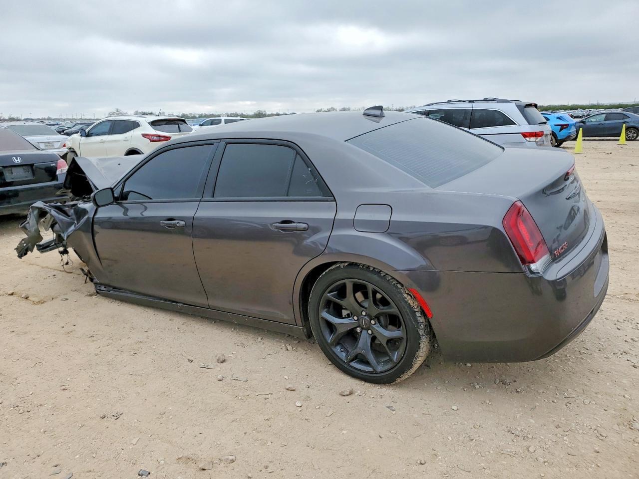 2023 Chrysler 300 Touring - Image 2
