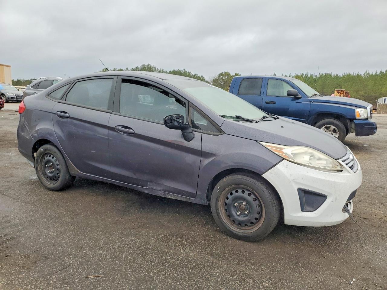 2012 Ford Fiesta Se - Фото 4