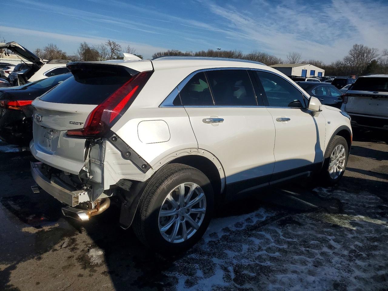 2022 Cadillac Xt4 Luxury - Фото 3