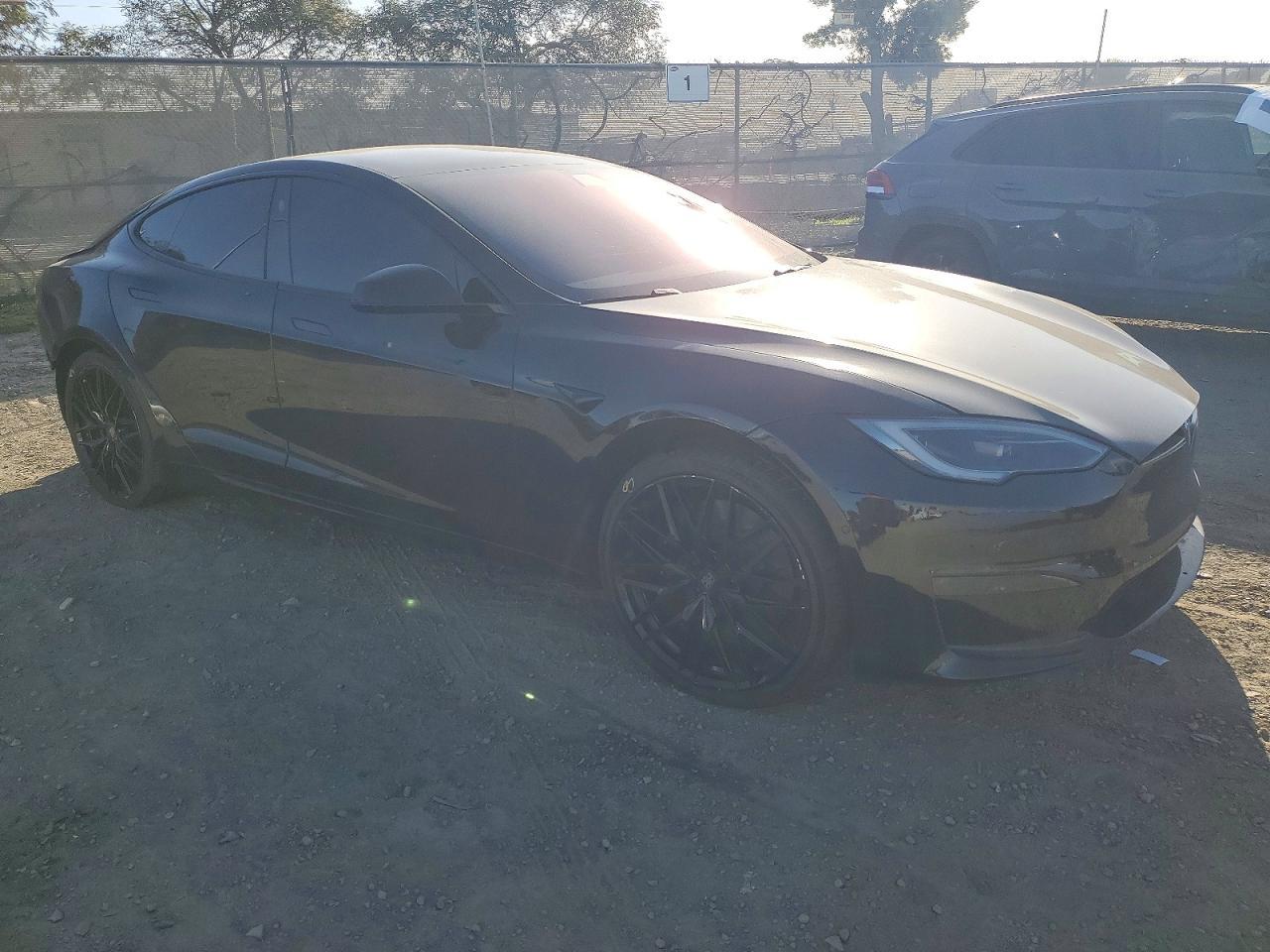 2022 Tesla Model S - Image 4