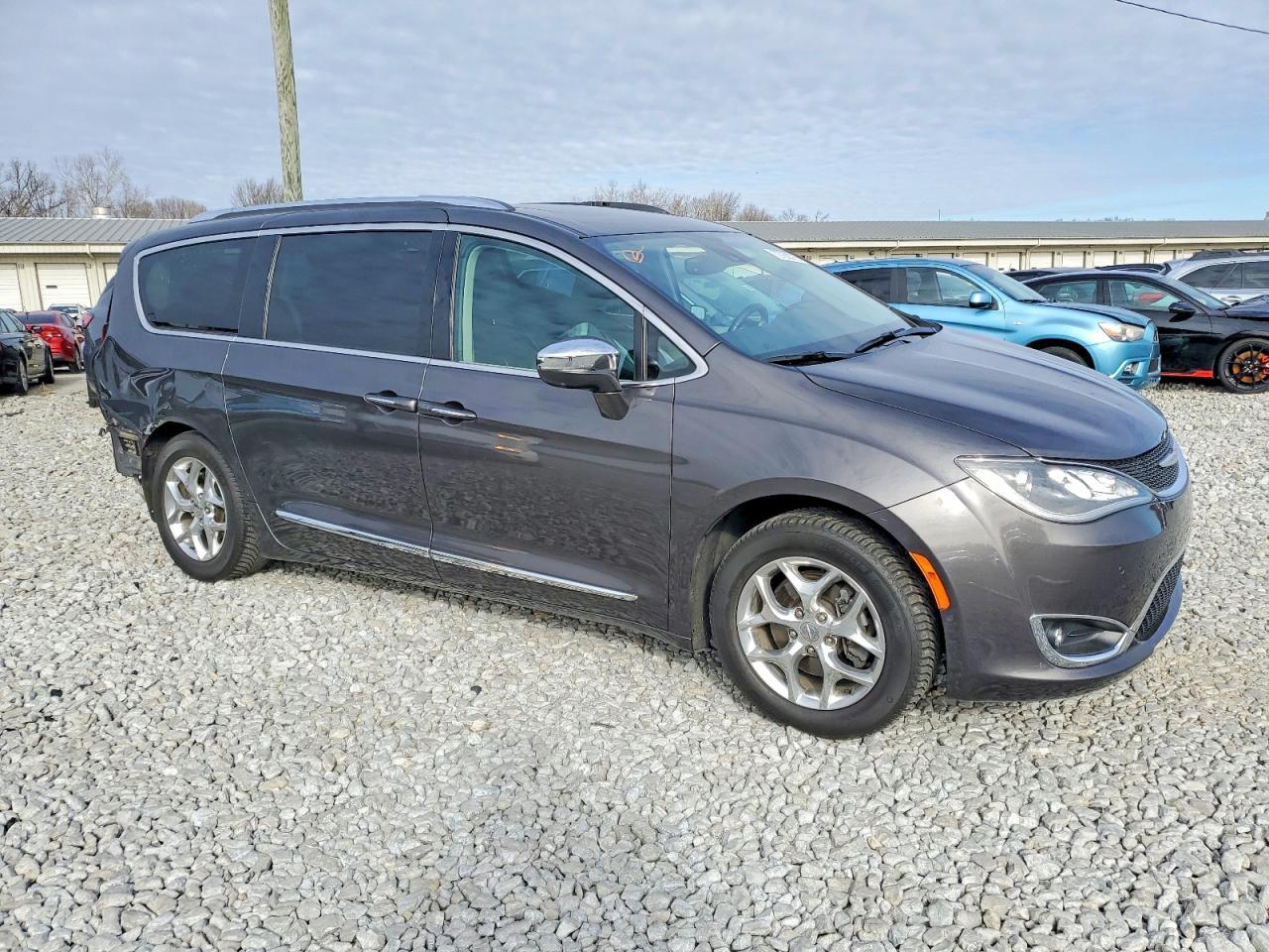 2017 Chrysler Pacifica Limited - Фото 4