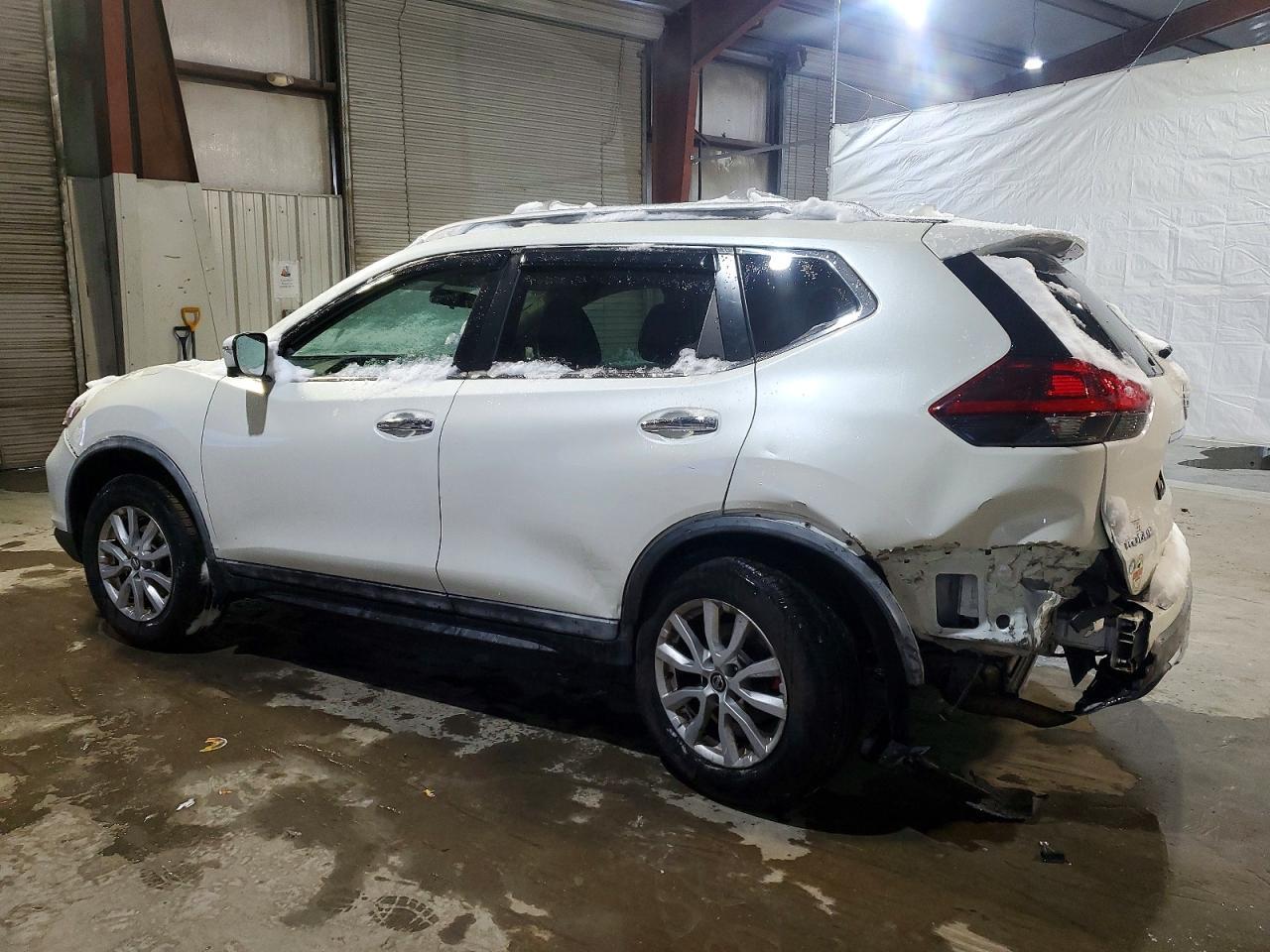 2018 Nissan Rogue S - Фото 2