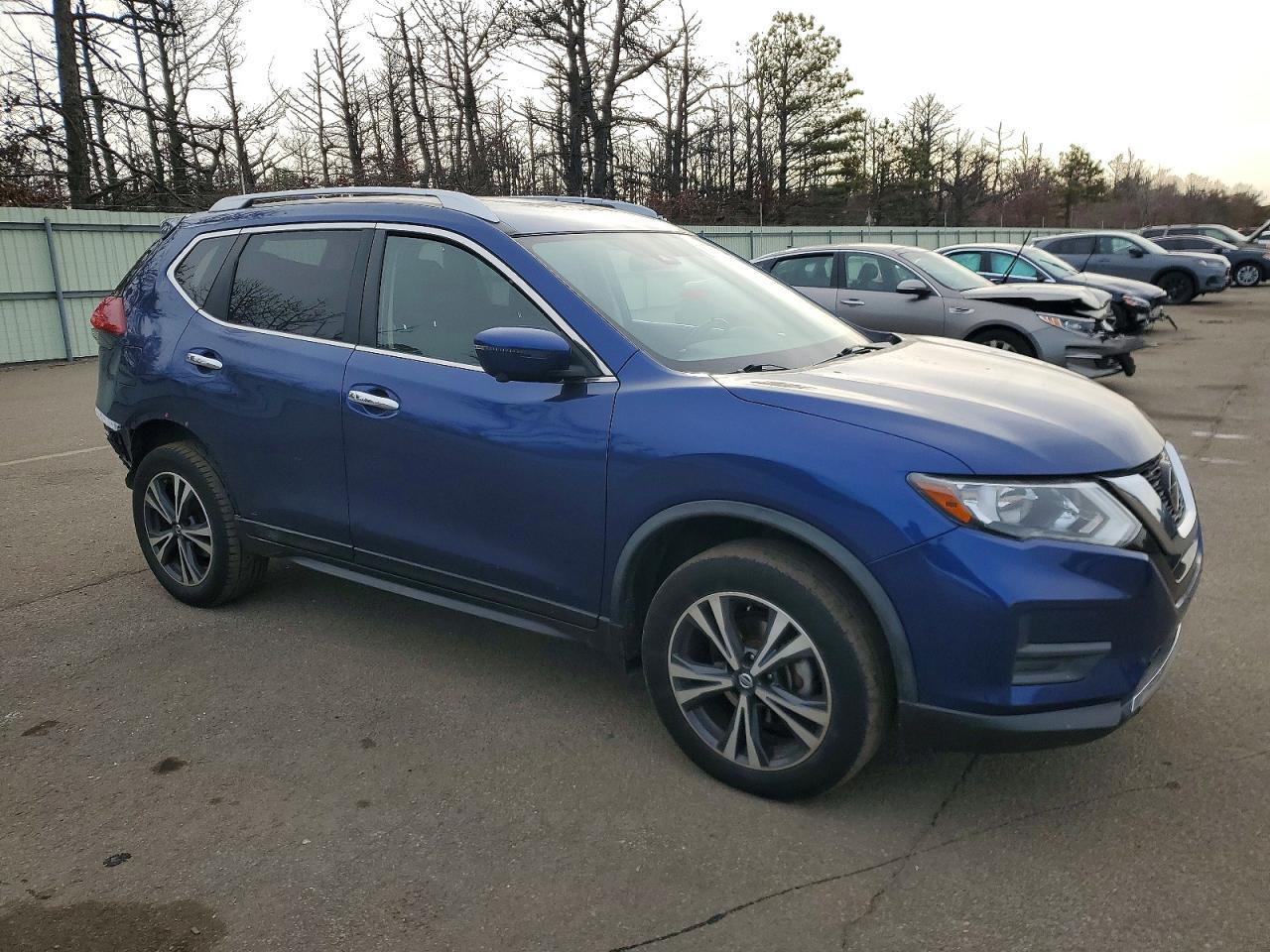 2020 Nissan Rogue - Фото 4