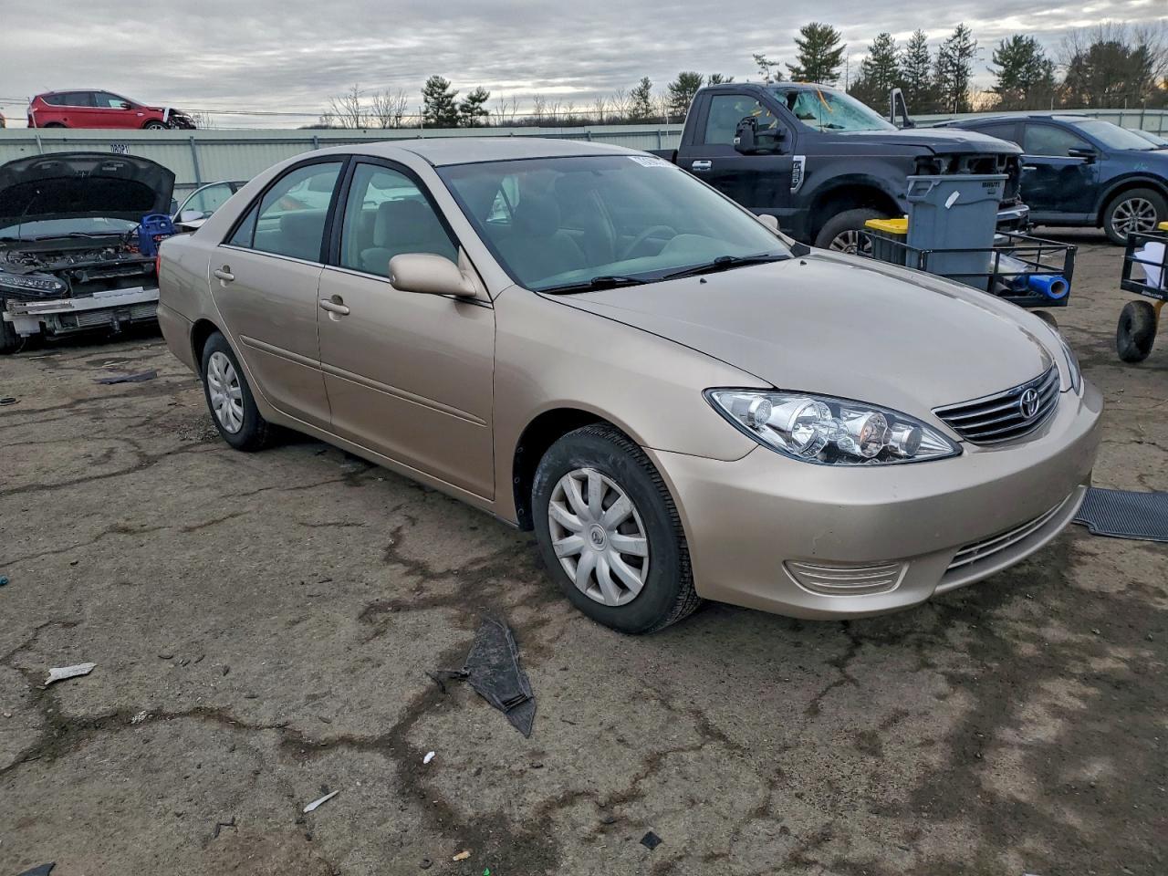 2005 Toyota Camry Le - Фото 4