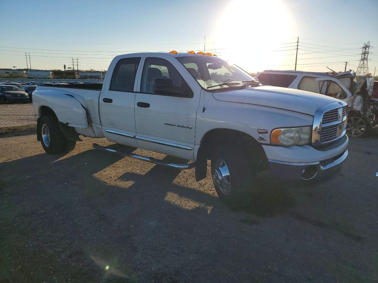 2005 Dodge Ram 3500 St - Фото 4