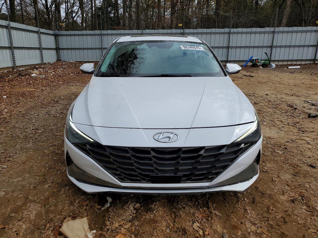 2023 Hyundai Elantra Limited - Фото 5