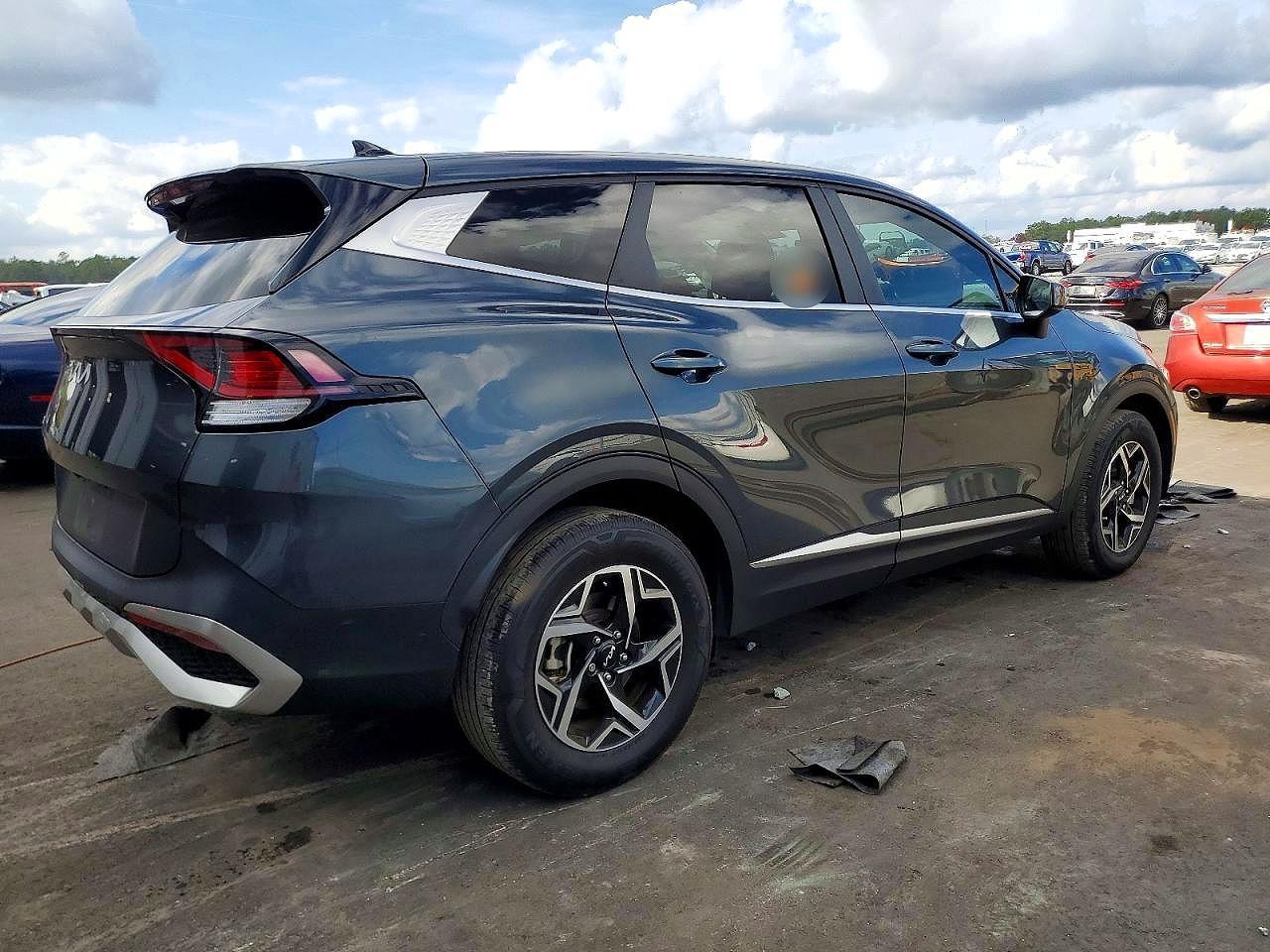 2023 Kia Sportage Lx - Image 3