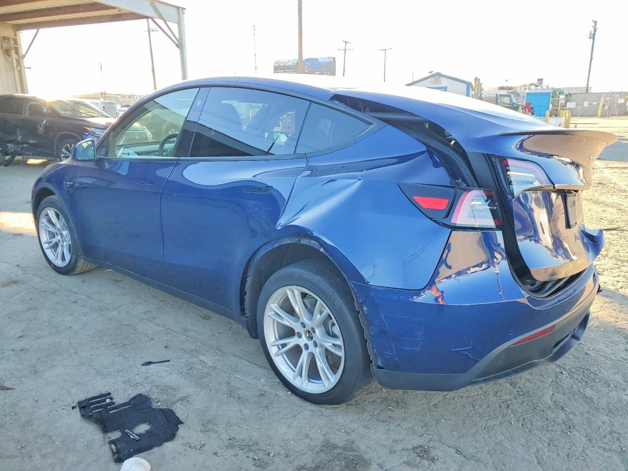 2022 Tesla Model Y - Фото 2