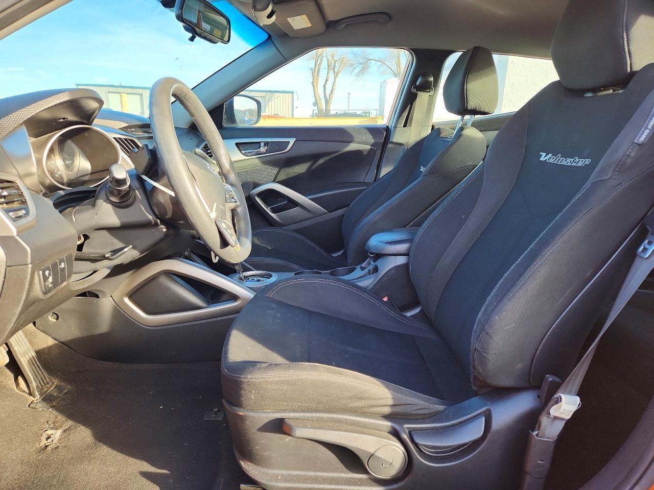 2014 Hyundai Veloster - Image 7