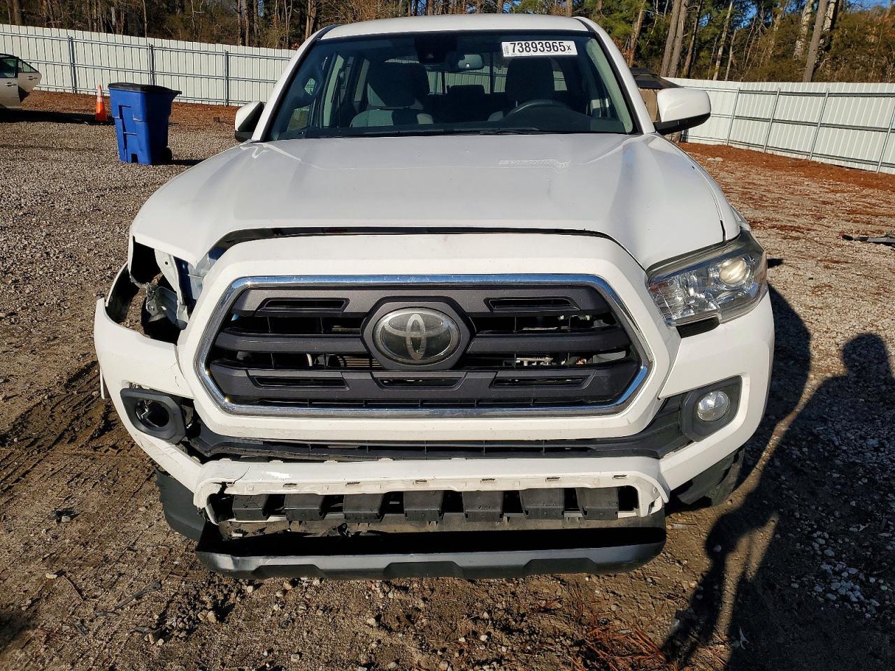 2019 Toyota Tacoma Double Cab - Image 5