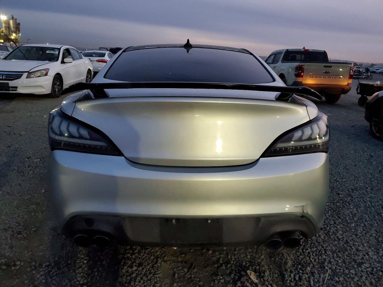 2013 Hyundai Genesis Coupe 3.8 Track - Image 6