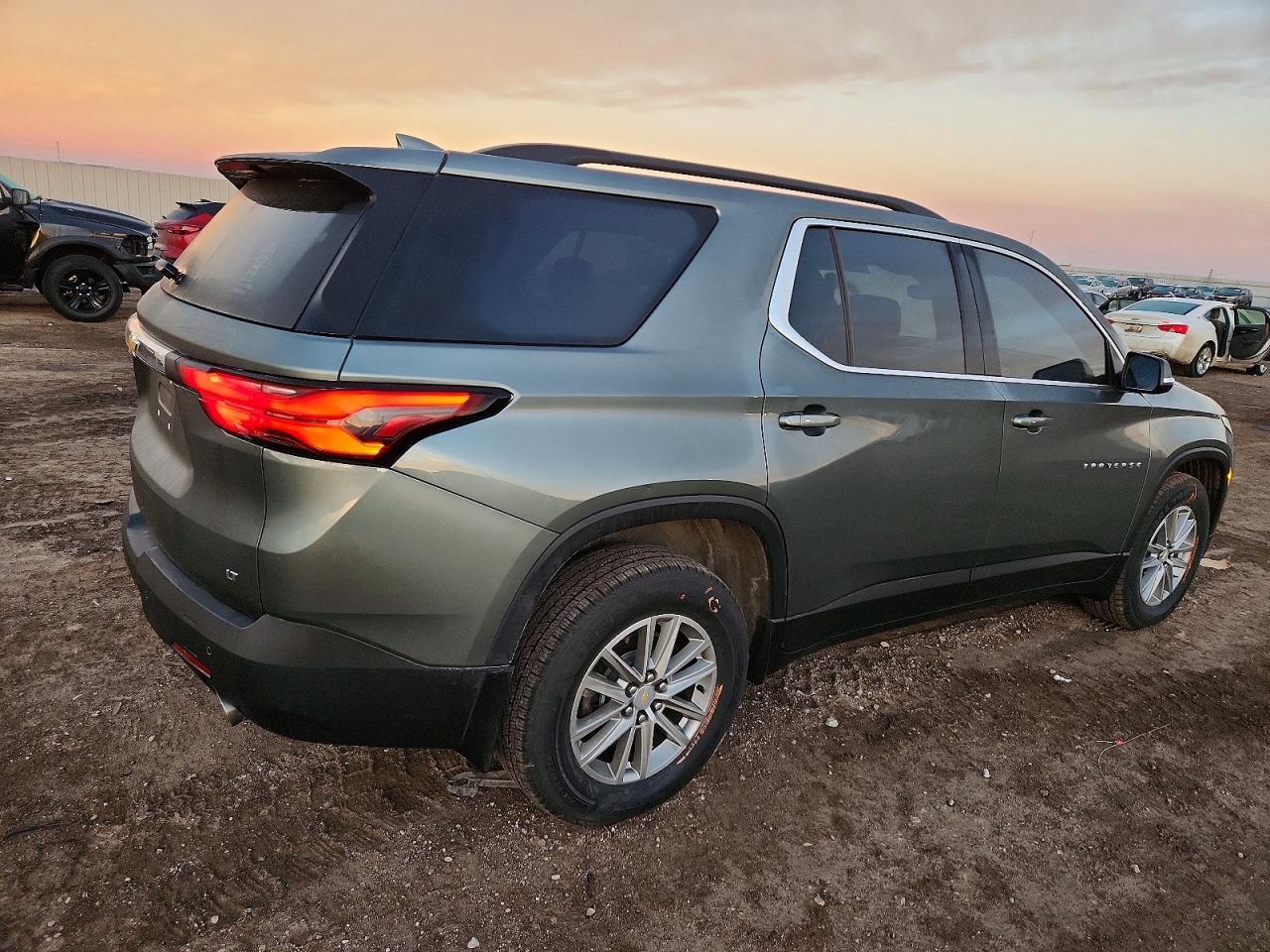 2022 Chevrolet Traverse Lt - Фото 3