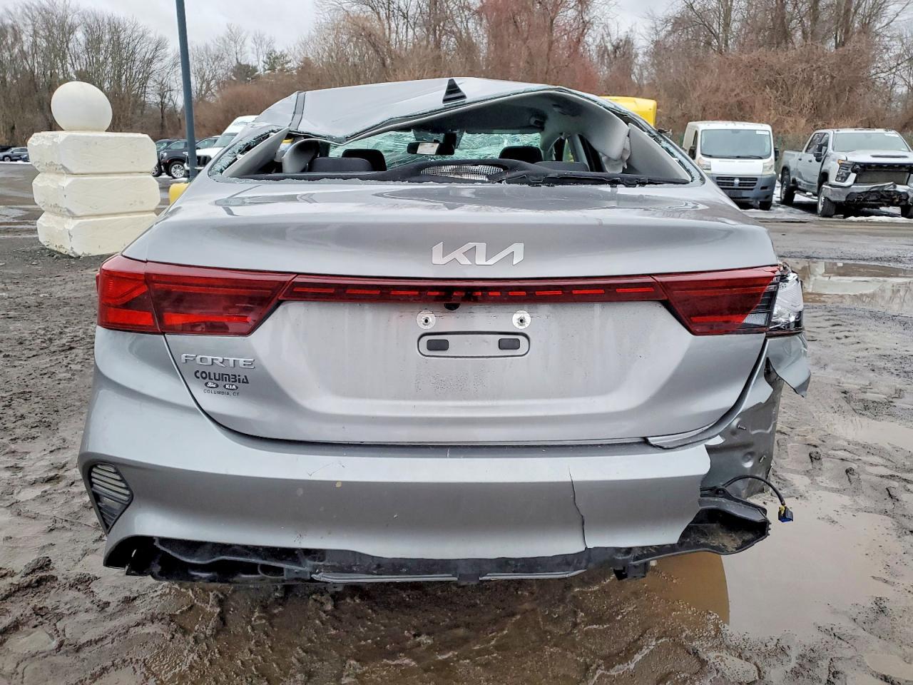 2023 Kia Forte Lxs - Image 6