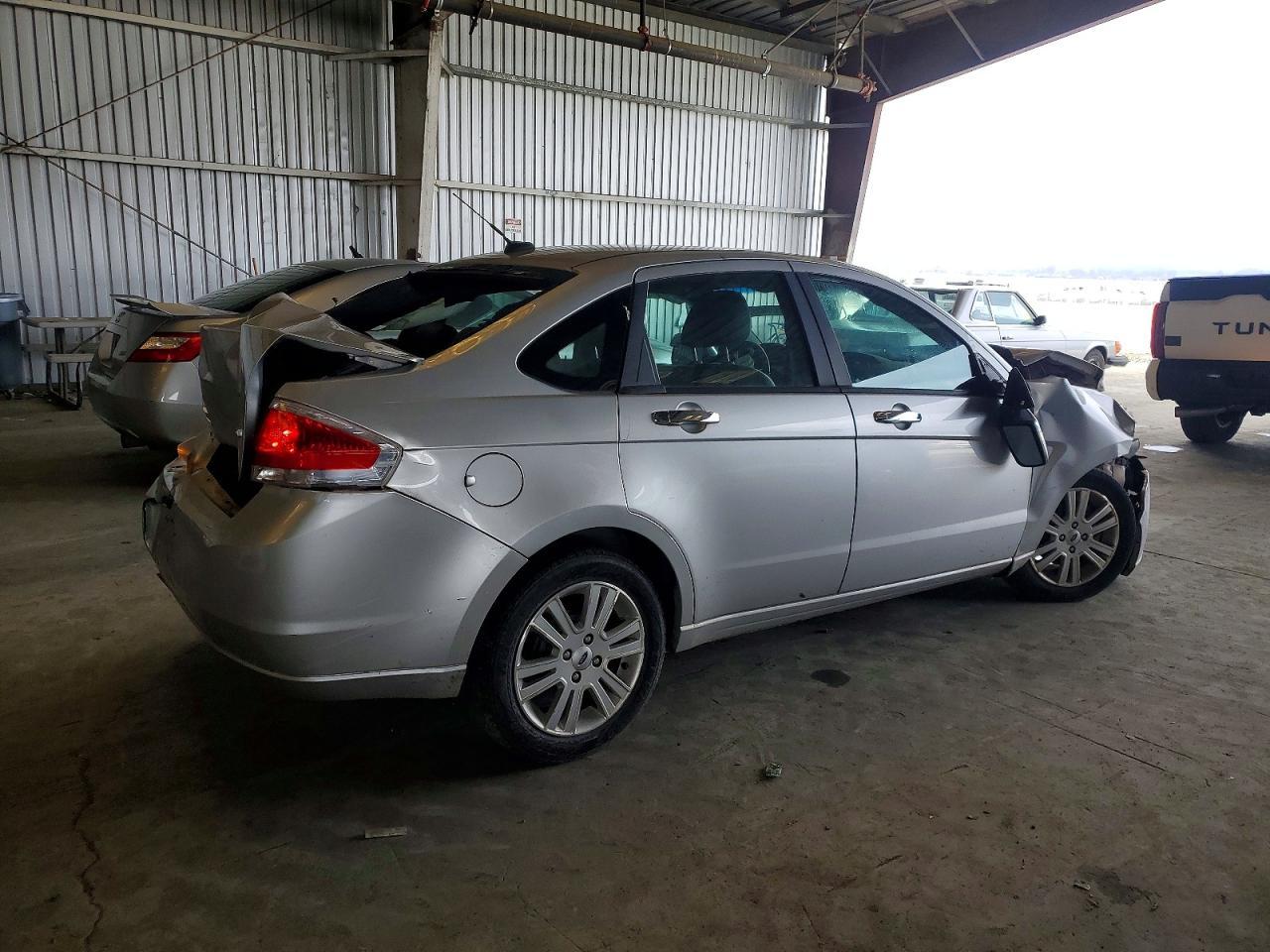 2010 Ford Focus Sel - Фото 3