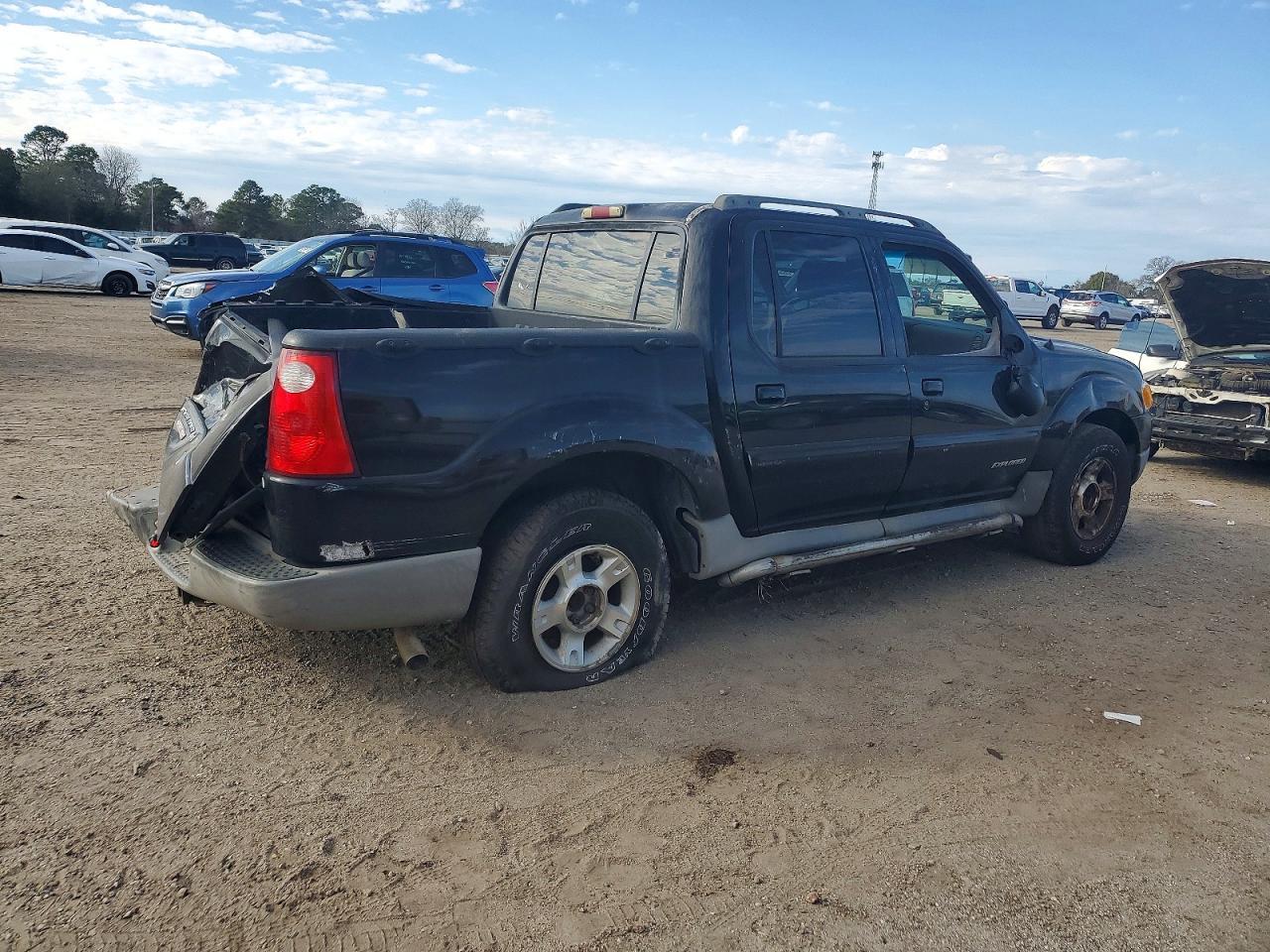 2002 Ford Explorer Sport Trac - Image 3