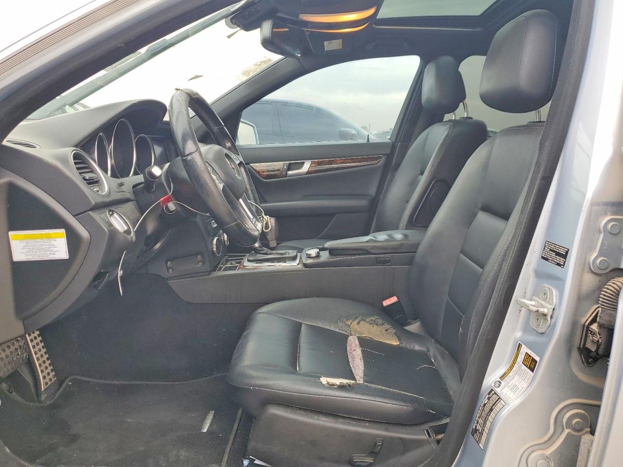 2014 Mercedes-Benz C 250 - Image 7