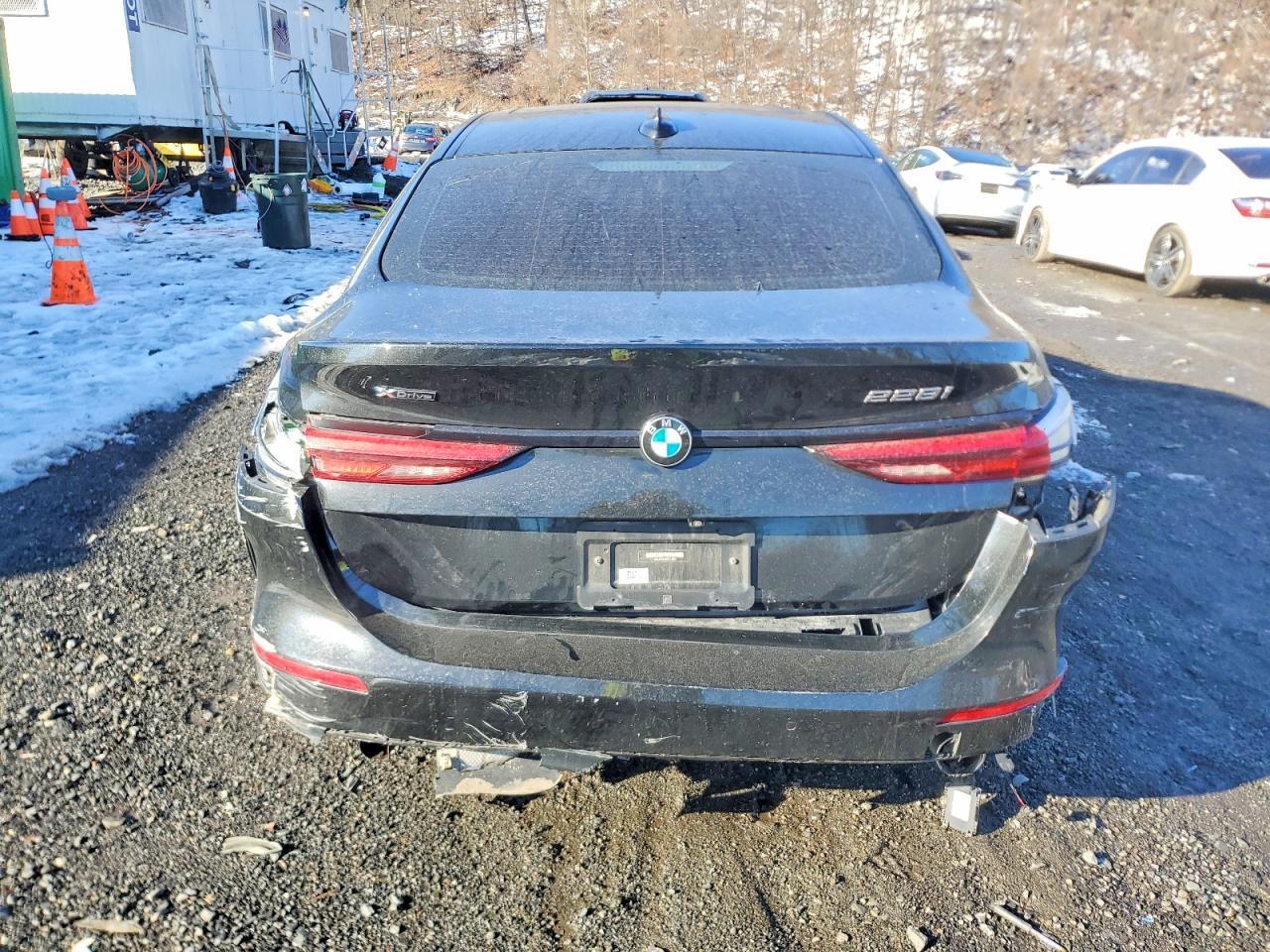 2022 BMW 228Xi - Фото 6