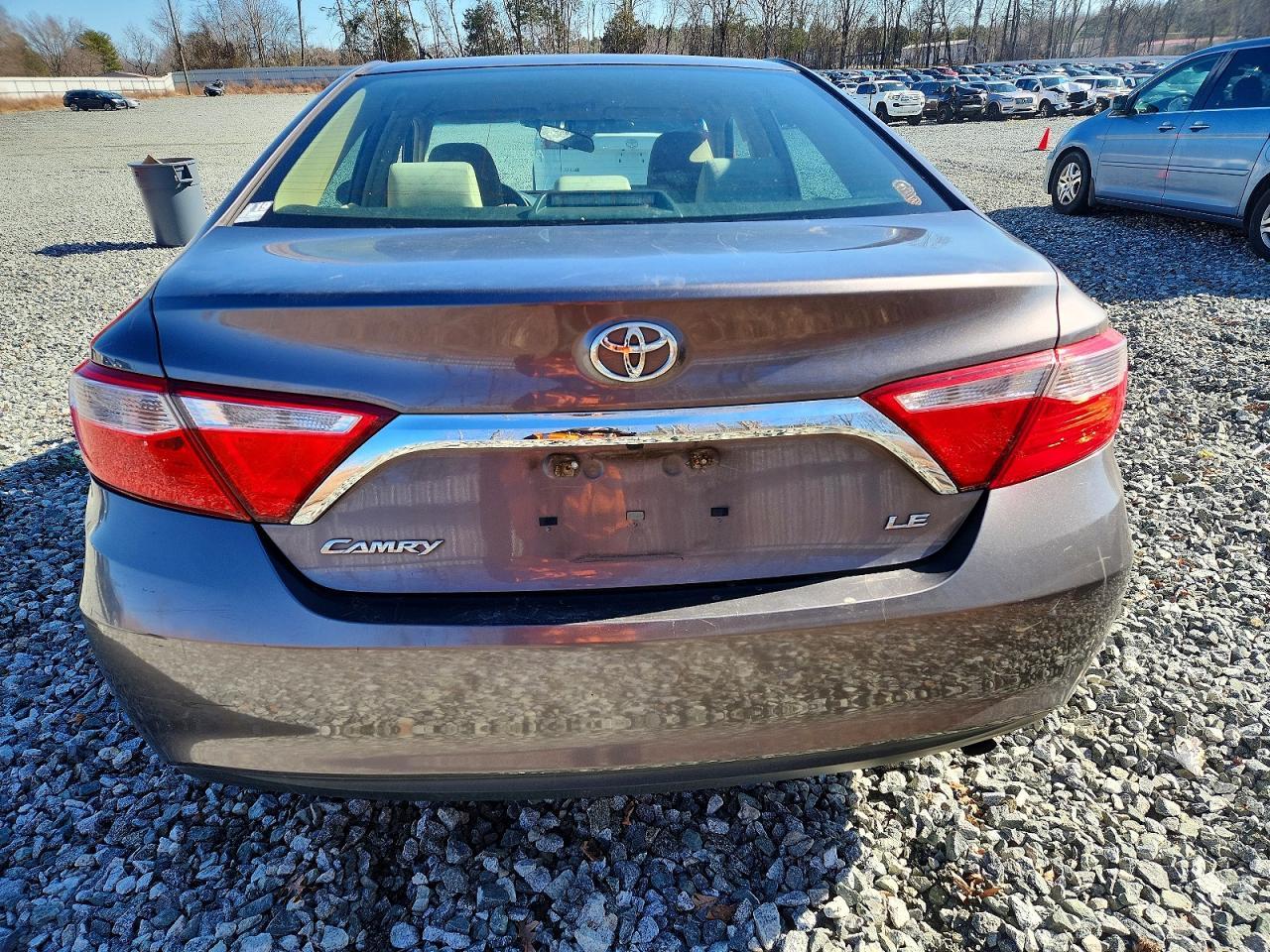 2015 Toyota Camry Le - Фото 6