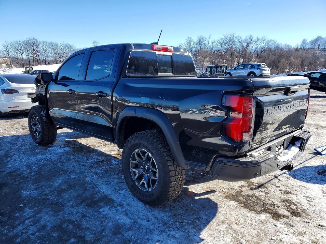 2025 Chevrolet Colorado Zr2 - Фото 2