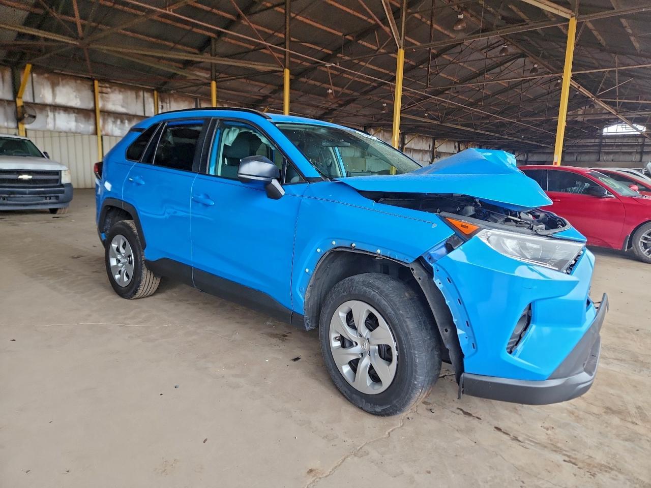 2020 Toyota Rav4 Le - Image 4