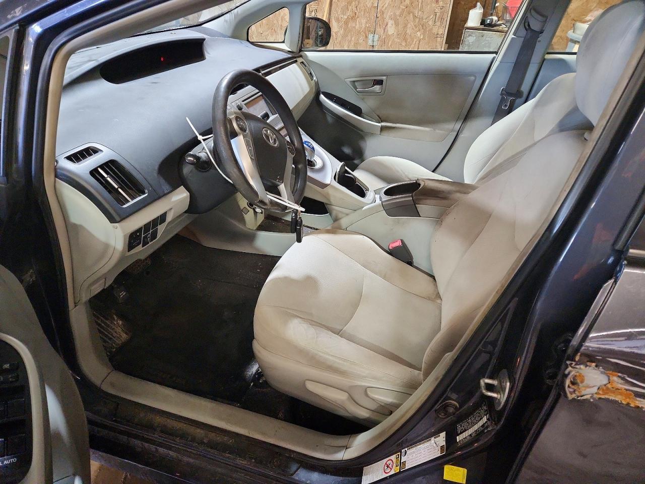 2012 Toyota Prius Three - Фото 7