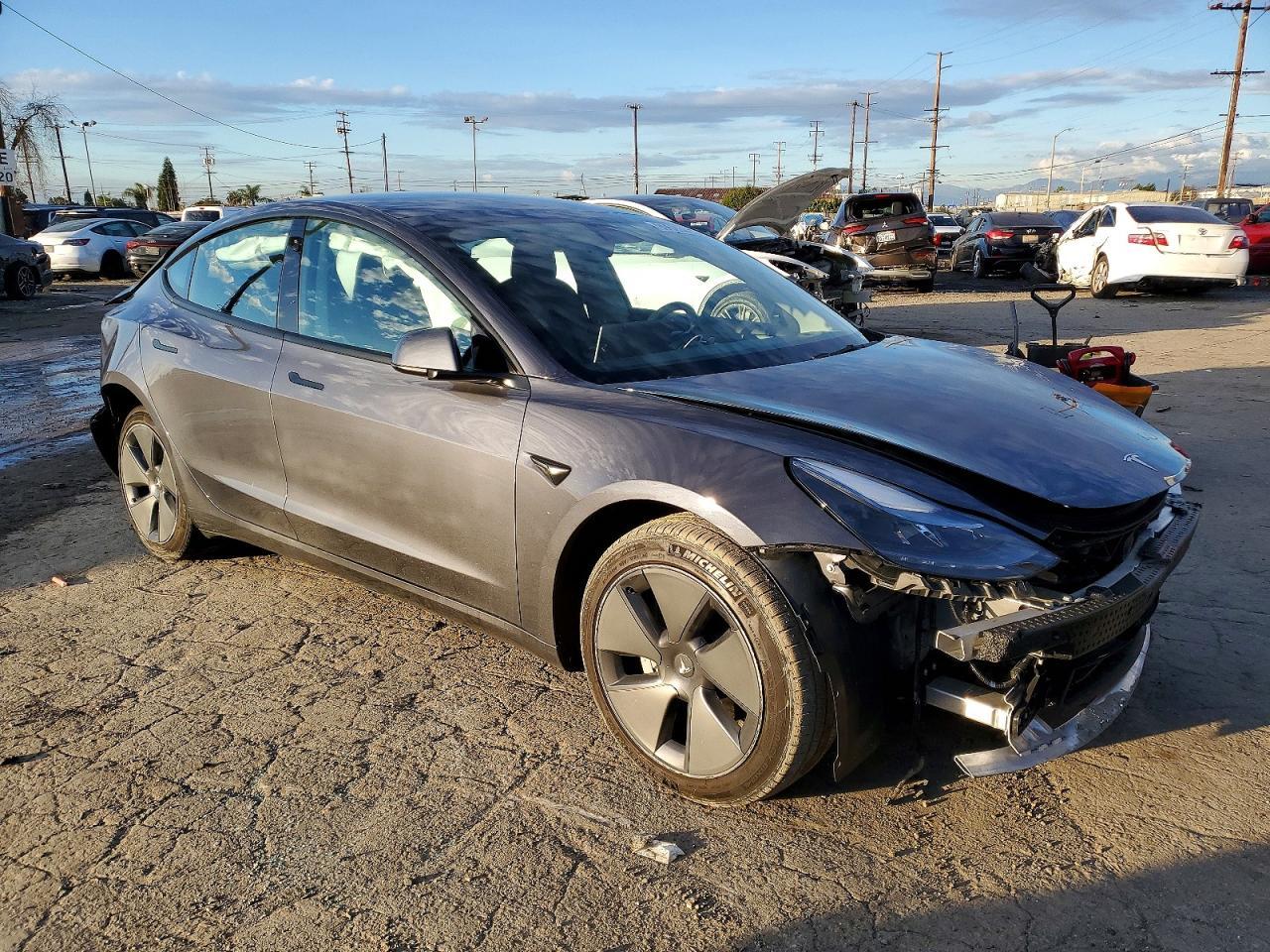 2022 Tesla Model 3 - Image 4