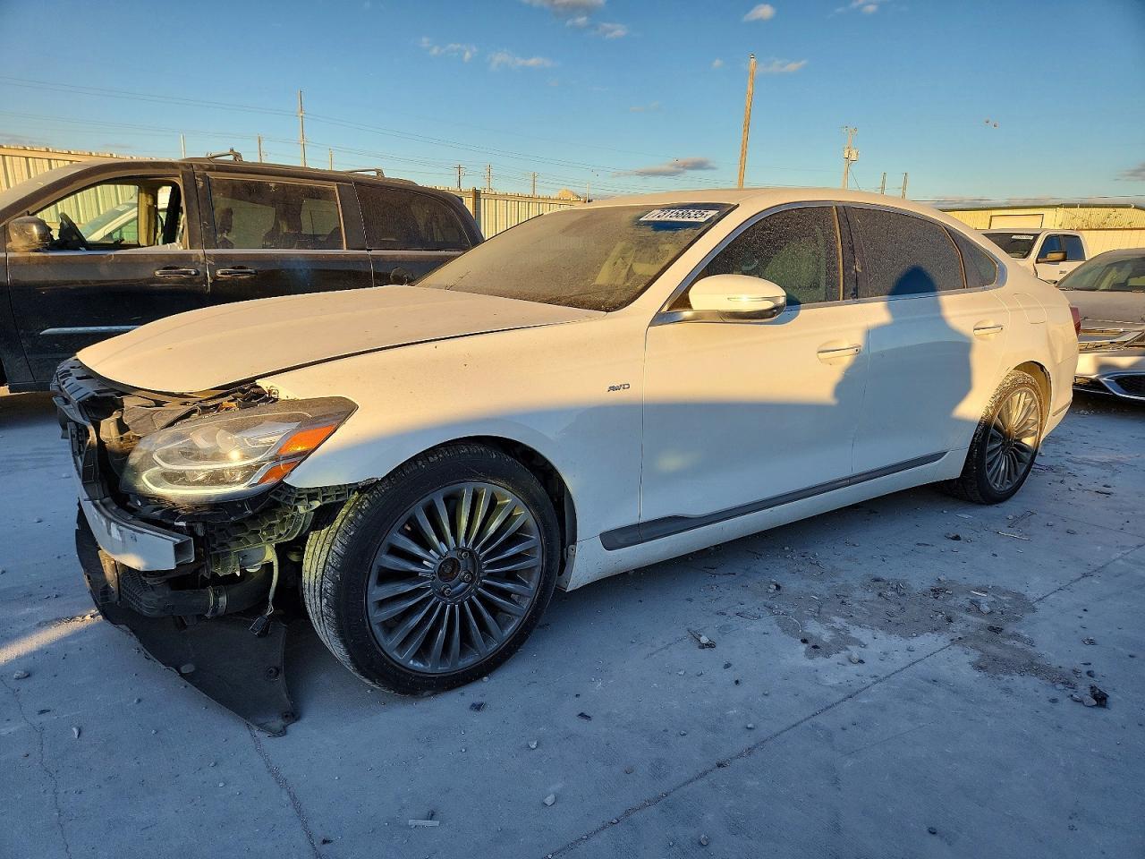 2019 Kia K900 Luxury