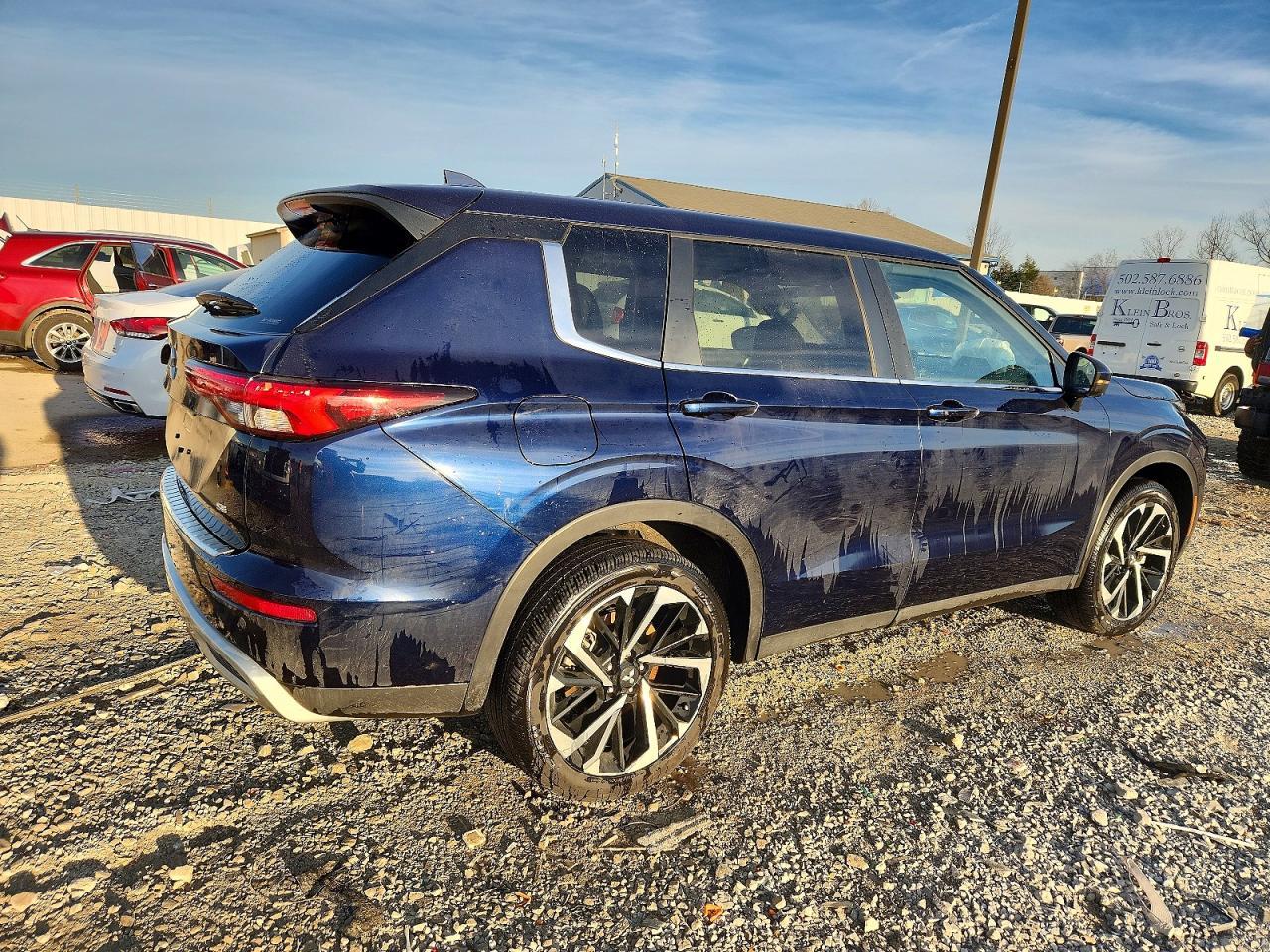 2024 Mitsubishi Outlander Se - Image 3