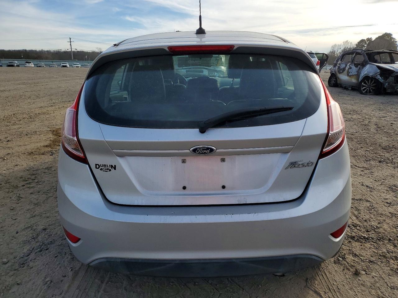 2016 Ford Fiesta S - Image 6