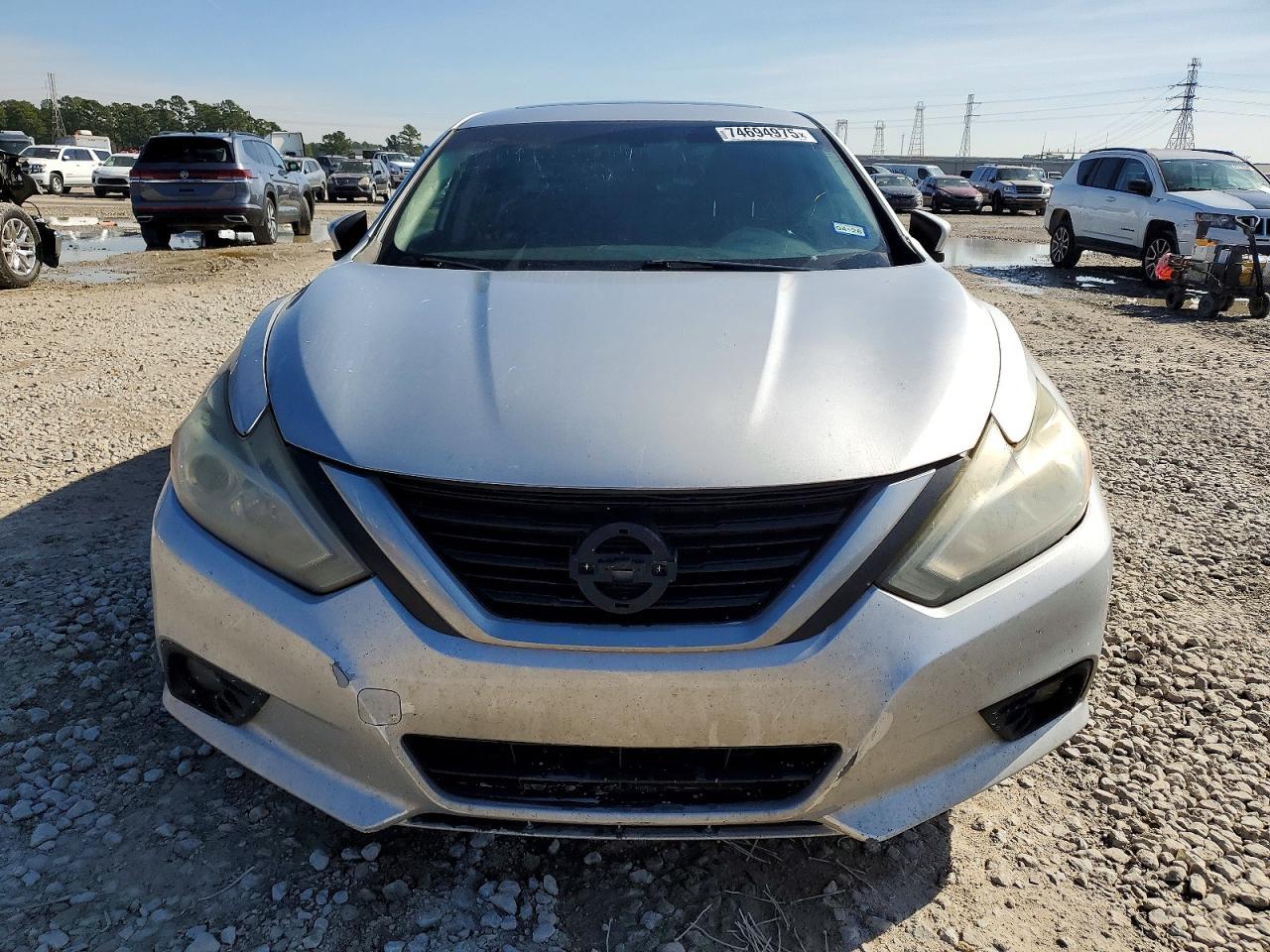 2017 Nissan Altima 2.5 - Image 5